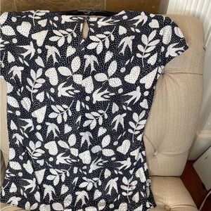 Elegant Black and White Leaf Print Blouse